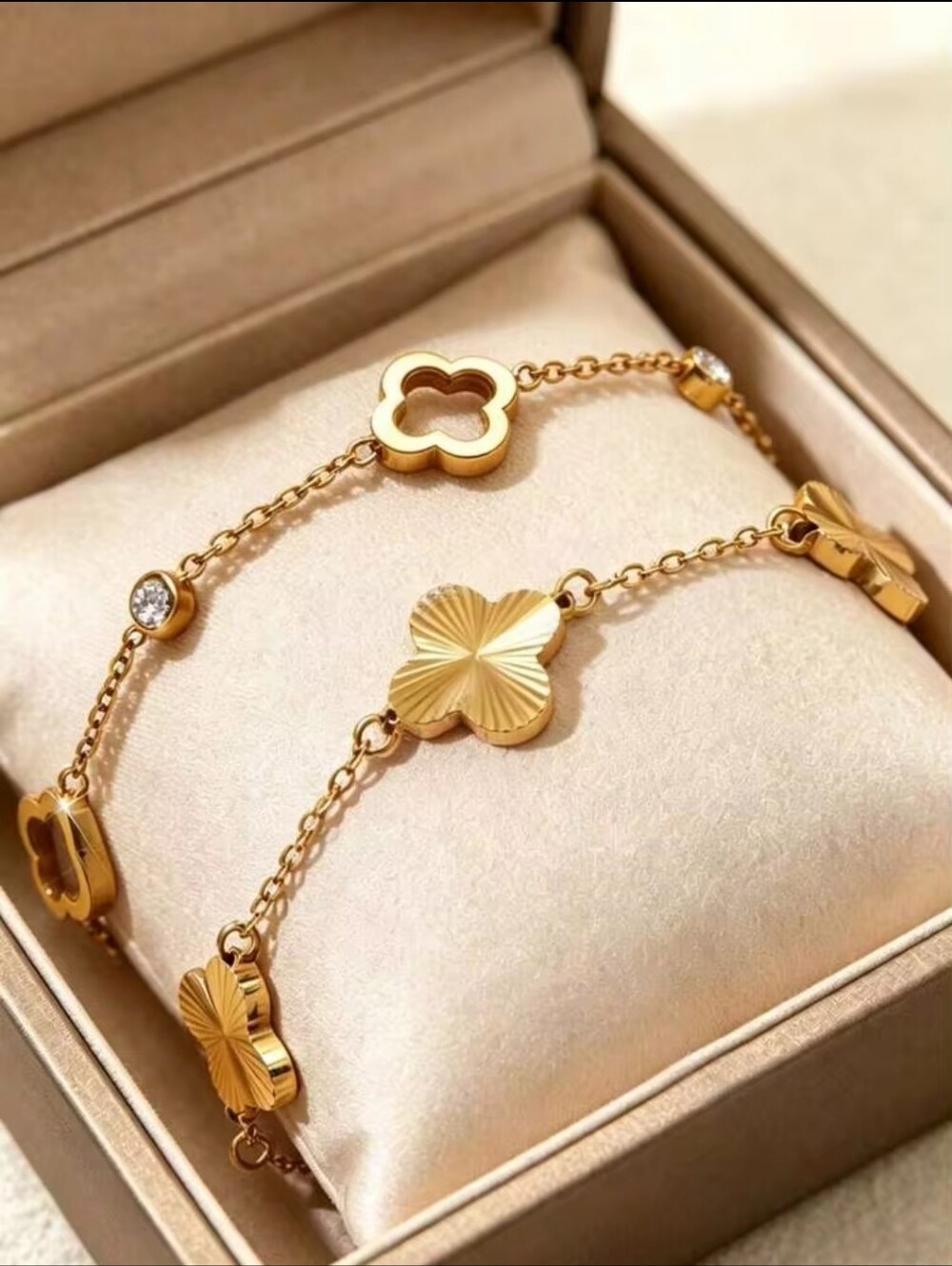Gold Plated Floral Link Bracelet - Polished Clover Charm Bracelet Set